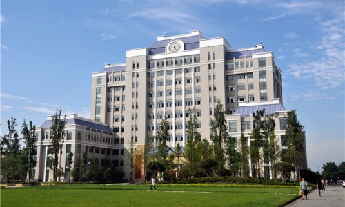 6个月小孩晚上发烧哭闹怎么回事网6个月小孩晚上发烧哭闹怎么回事呀知识网站,分享六月龄宝宝半夜发烧大全